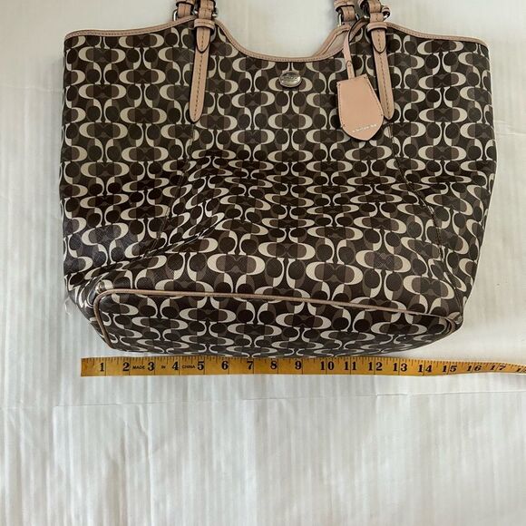 Coach Brown Peyton Dream Brown Signature Tote Bag and Wristlet Set - Picture 6 of 16